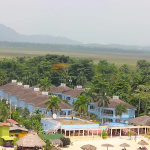 https://beachcomber-club.hotelsnegriljamaica.com